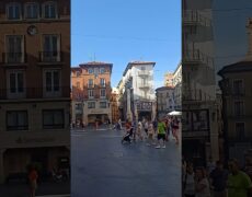 Descubre la encantadora Plaza Carlos Castell en Teruel: un imperdible en tu viaje de turismo