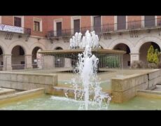 Descubre la encantadora Plaza de San Juan en Teruel: Un imperdible del turismo en España