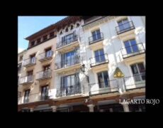 Descubre la belleza de la Plaza del Torico en Teruel: un imprescindible en tu viaje por el turismo de España